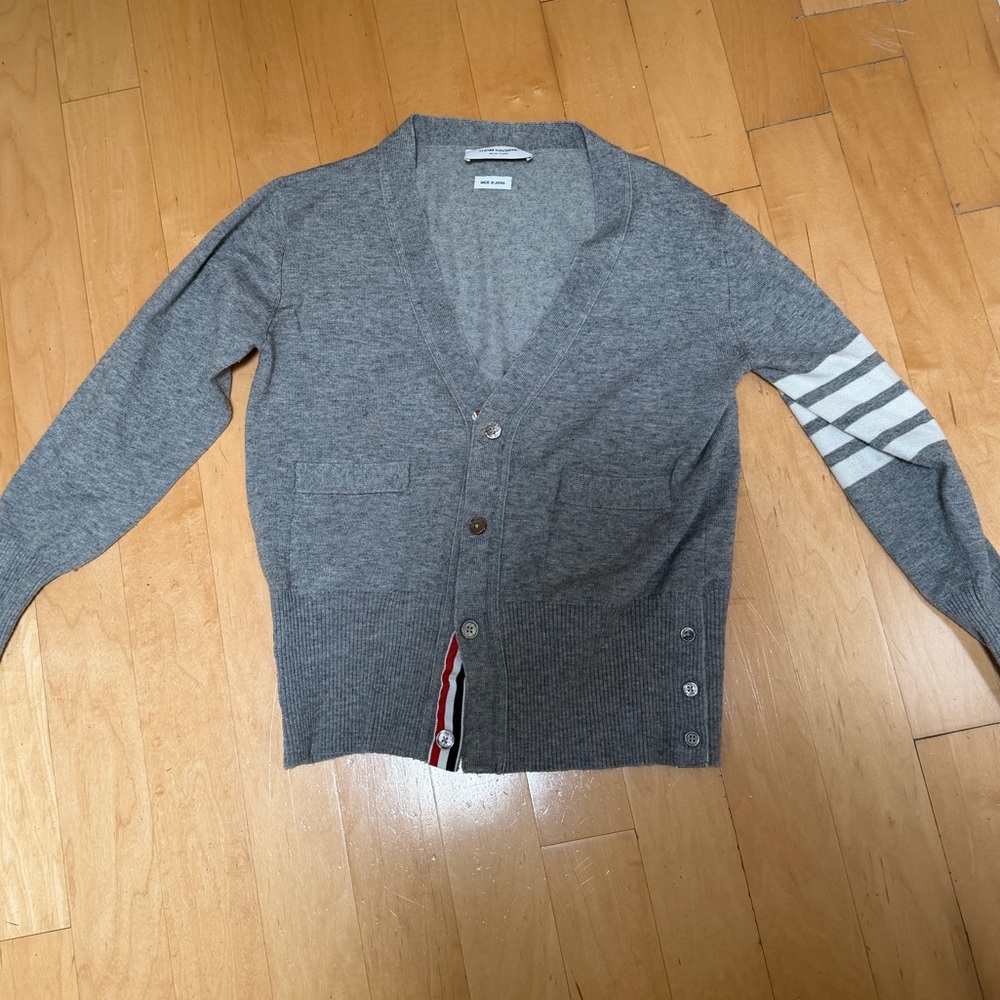Thom Browne Gray Cardigan with White Stripe - Women. Size 0
